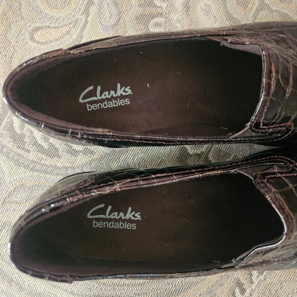 CLARKS Bendables Women's 8M Brown Croc Embossed Slip-On Loafers - Picture 8 of 10